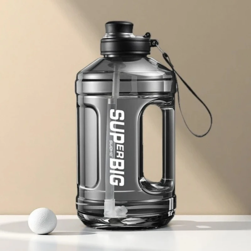 

1600ml Sports Gym Water Bottle Tumbler Food-Grade Plastic Large Capacity Travel Cups with Straw Bucket Leakproof Handle No Odor
