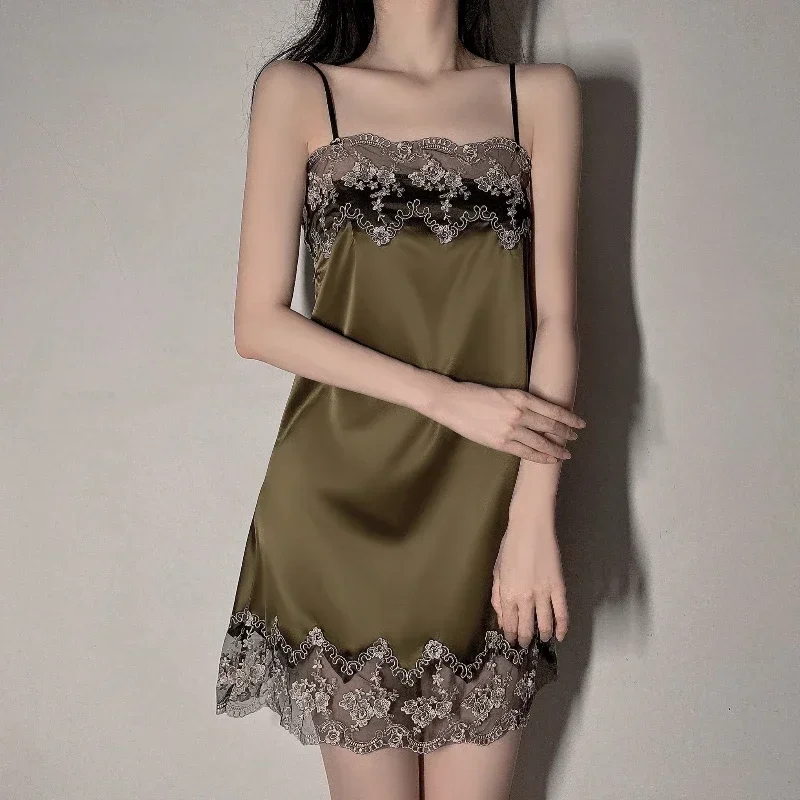 

Women Sexy Lace Satin Sleepwear Female Temptation Backless Sling Nightdress Fashion Embroidered Strap Home Clothing 2024 New