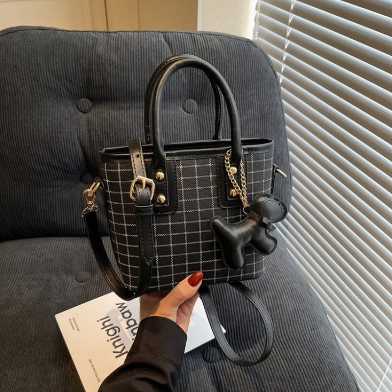 

2025 New High-end Ladies Leather Hand Bag Luxury Brand Famous Designer Paris Simple Elegant​