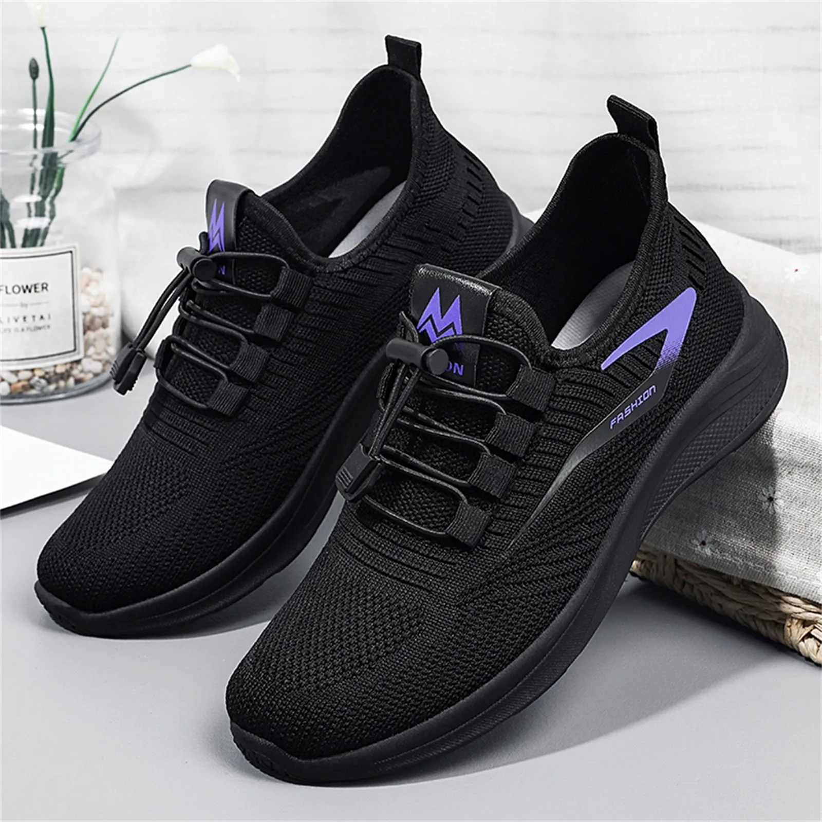 Fashion Sport Running Shoes Women Casual Sneakers Flat Lightweight Mesh Breathable Lace Up Mesh Sneakers Chaussure Femme