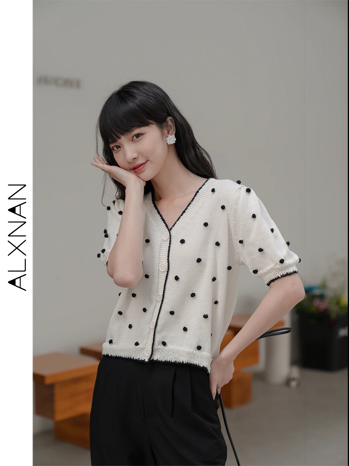Hand Embroidered ort Sve V-Ne Knitted Open Cardigan Thin Slimming Design Summer Top for Women by Lu Xiang Nan