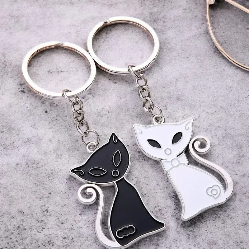 Couple Keychain Matching Cat Gift for Pet Lovers Cute Valentine's Day Jewelry  Black Cat Puzzle Pendant for Girlfriend Boyfriend