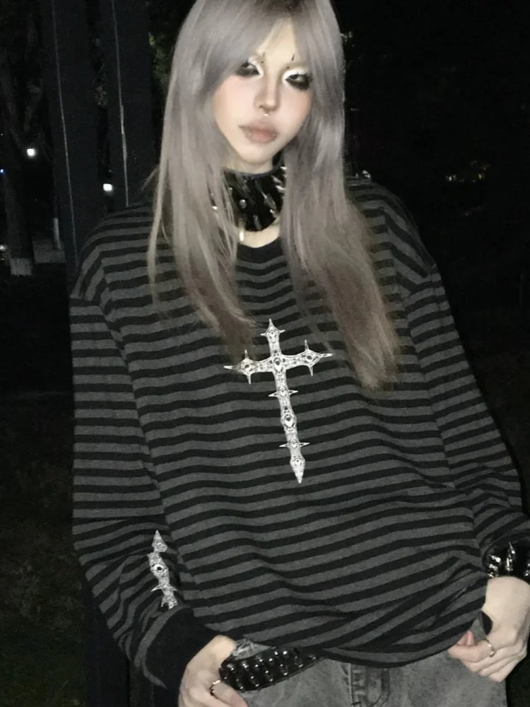 

Темно-серые полосатые рубашки в готическом стиле с рисунком креста E-girl, пуловер с длинными рукавами Y2k, женский топ в стиле панк, винтажная уличная одежда, свободные футболки в стиле гранж