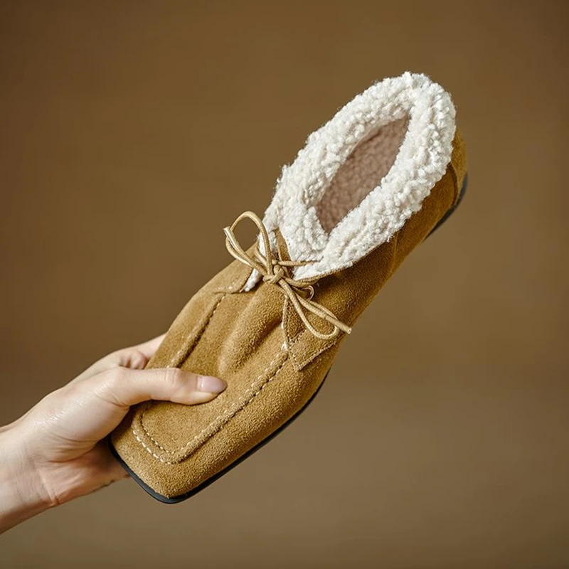 

НОВЫЕ зимние женские ботинки из коровьей замши, женская обувь с квадратным носком на низком каблуке, ботильоны на шнуровке, повседневная черная повседневная обувь