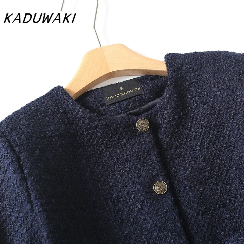 KADUWAKI American Vintage Workplace Small Perfume Jacket Fashion Round Neck Long Sleeve Gold Buttons Decorated Texture Short Top