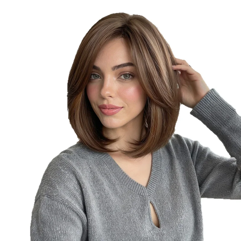 European and American fashion wigs, flattering light brown short straight hair, naturally voluminous, face-slimming, age-reducin