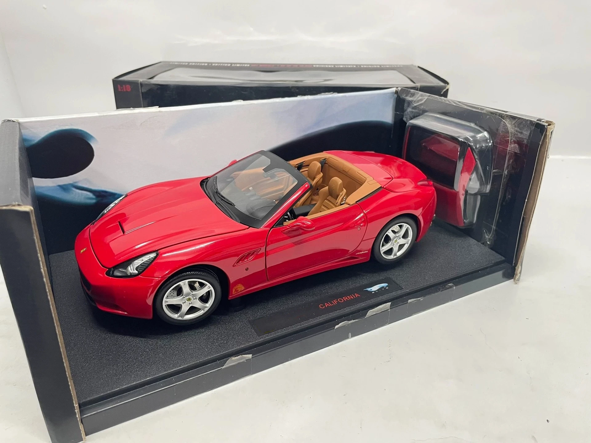 

HW Elite 1:18 California Red Simulation Limited Edition, все открытые металлические статические модели автомобиля из сплава, игрушка в подарок