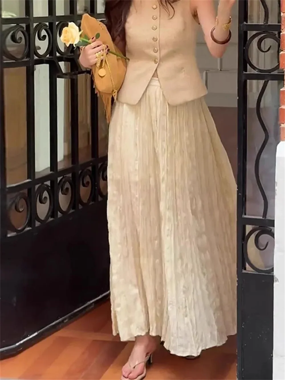 

Elegant Pleated Skirts Women Loose Casual Elastic High Waist Long Skirt Female Office Ladies A-line Solid Tulle Skirt