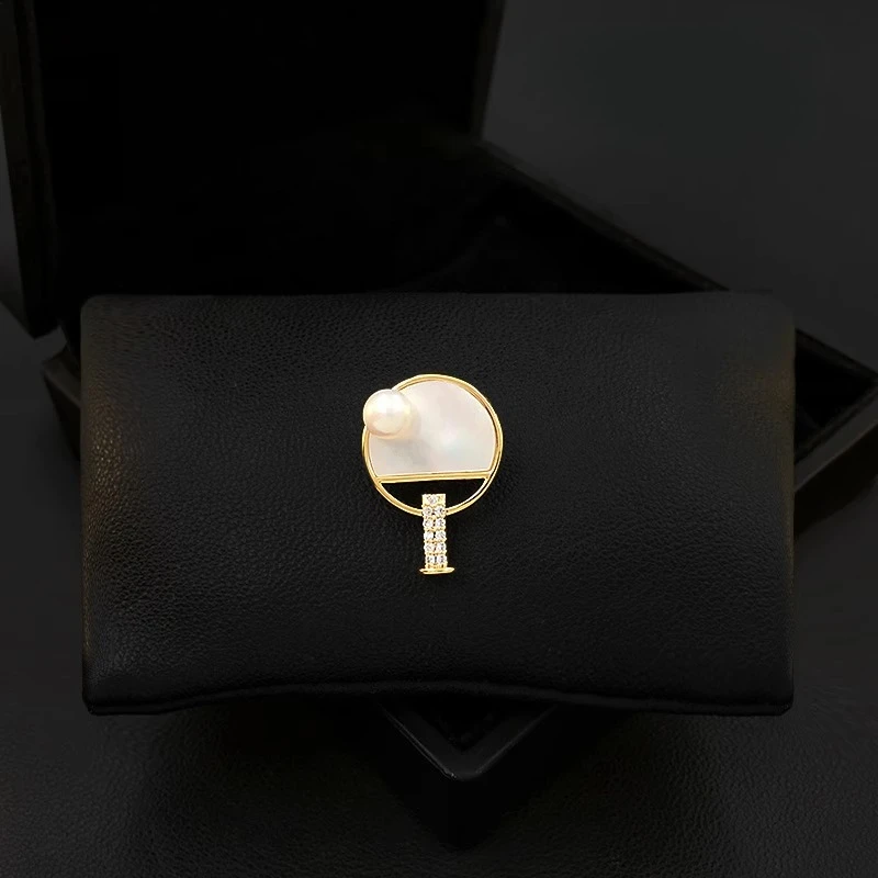 

Unique Women's Table Tennis Paddle Brooch Stylish Niche Design Lapel Pin for Blazer Cardigan Collar Anti Slip Accessory Gift