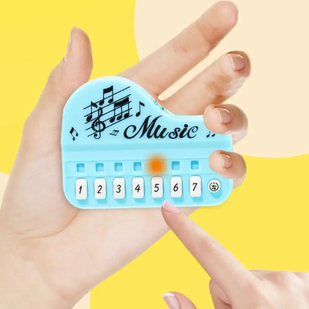 سلسلة مفاتيح لعبة بيانو موسيقية للأطفال ، لوحة مفاتيح إلكترونية بلاستيكية ، مفتاح صغير مضيء للأطفال