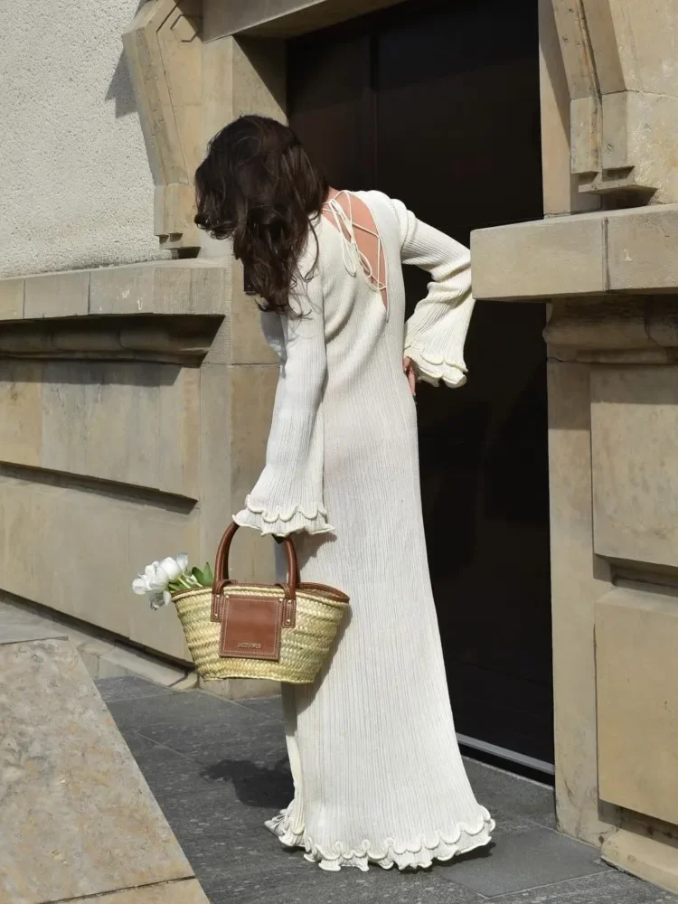 Maxivestido de punto con dobladillo y volantes para mujer, traje elegante acampanada de manga larga con cuello redondo y espalda descubierta, ropa ajustada de calle blanca