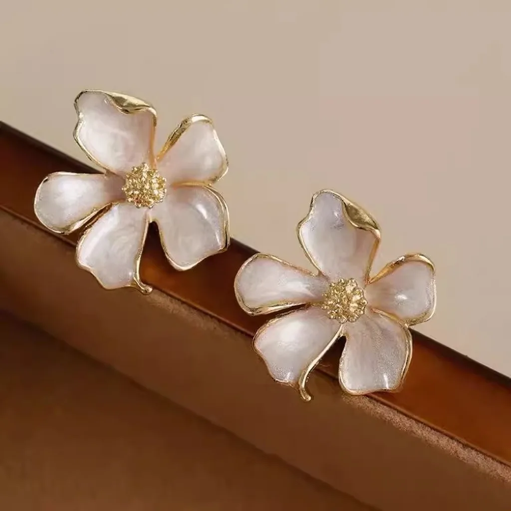 Floral Jewelry Delicate 3d Flower Earrings Cream Earrings Soft Enamel Floral Earrings For Office Work Friend Gathering Dating