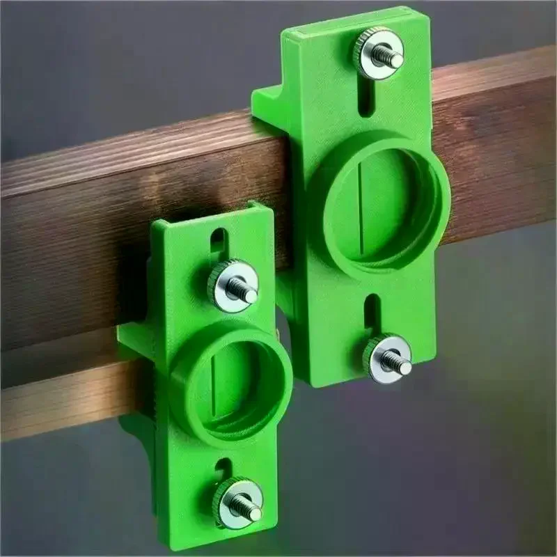 

Многофункциональный ручной инструмент для нанесения клея на кромки при обработке дерева: дозатор-щетка с регулируемым ограничителем для клея