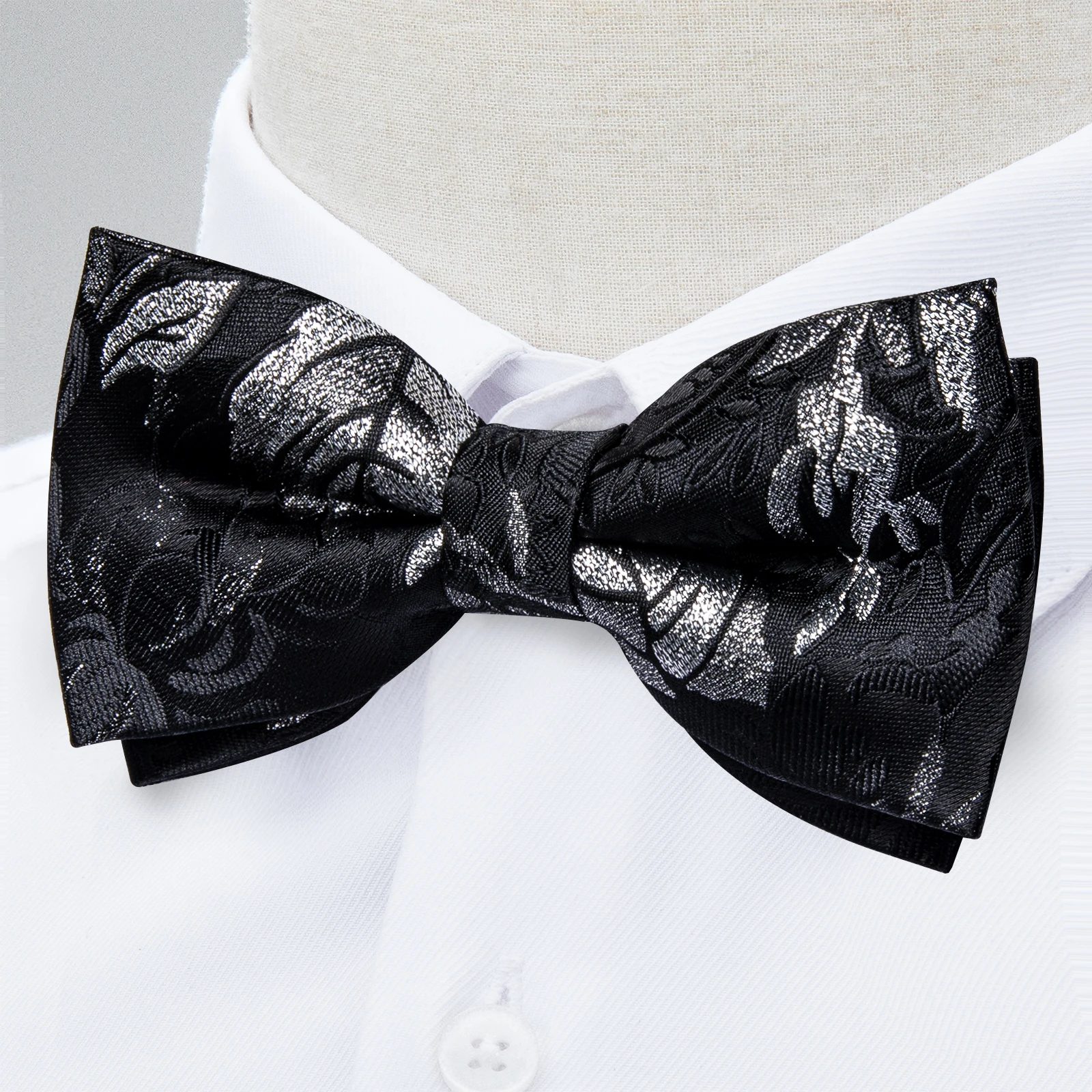 Klassisches schwarzes Herren-Fliege-Set mit Einstecktuch und Manschettenknöpfen – Paisley Gold Vorgebundene Fliege – Detail 24