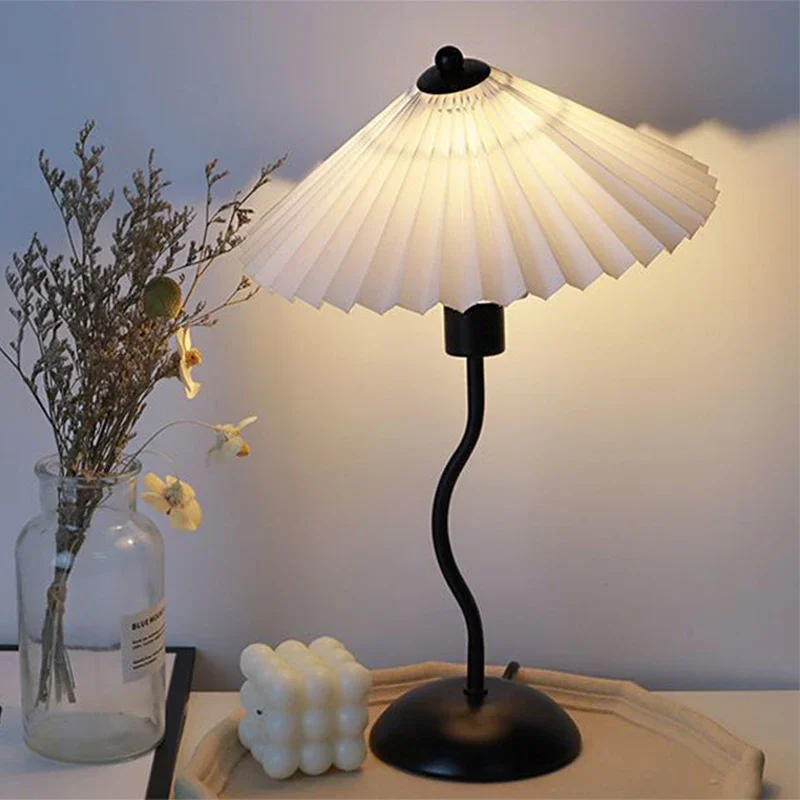 Retro LED Nordic Table Lamp USB Plug For Bedroom Living Room Bedside Bar Coffee Dining  Desktop Decoration Night Light Desk Lamp