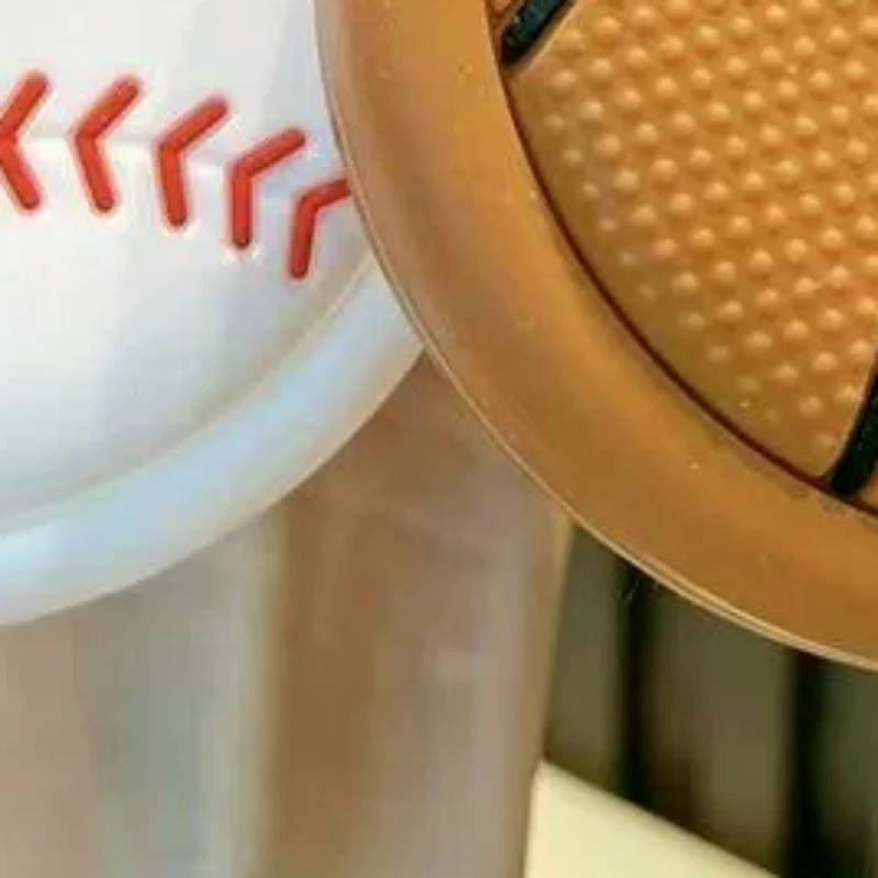 

Новая спортивная сумка-органайзер в стиле мультфильма: брелок для баскетбольного, футбольного мяча, кошелек для монет, брелок для ключей в виде волейбольного, бейсбольного мяча, чехол для наушников