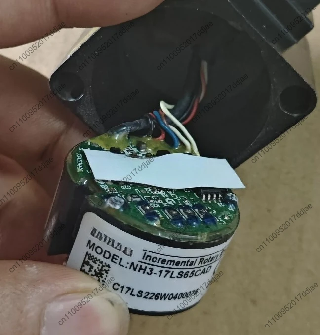 Encoder nh3-17ls65cad is in the condition shown in the picture and functions normally