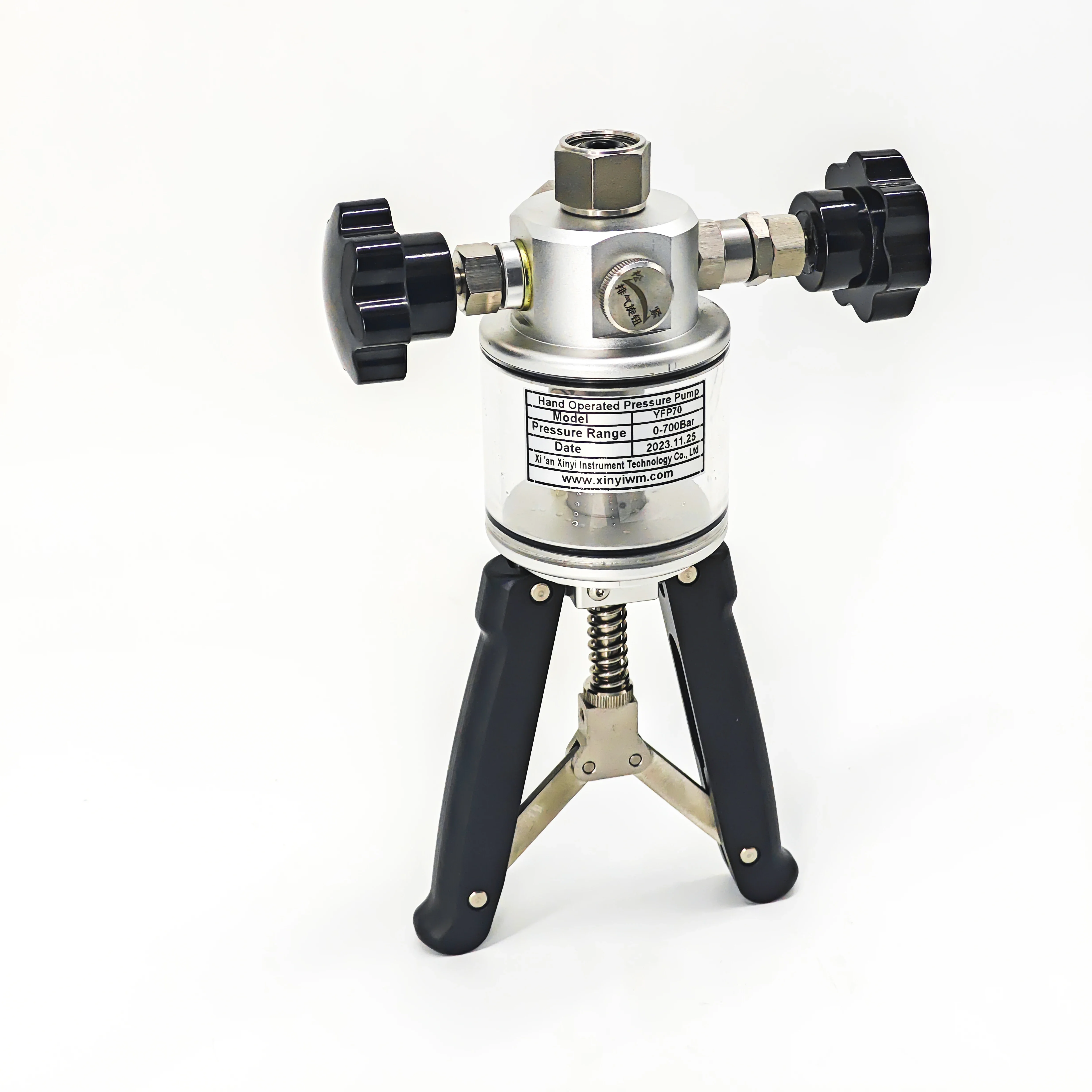 Portable Manual Stainless Steel Vacuum Pump Pressure Calibrator Detector for Transformer Oil High Accuracy IP65 Protection
