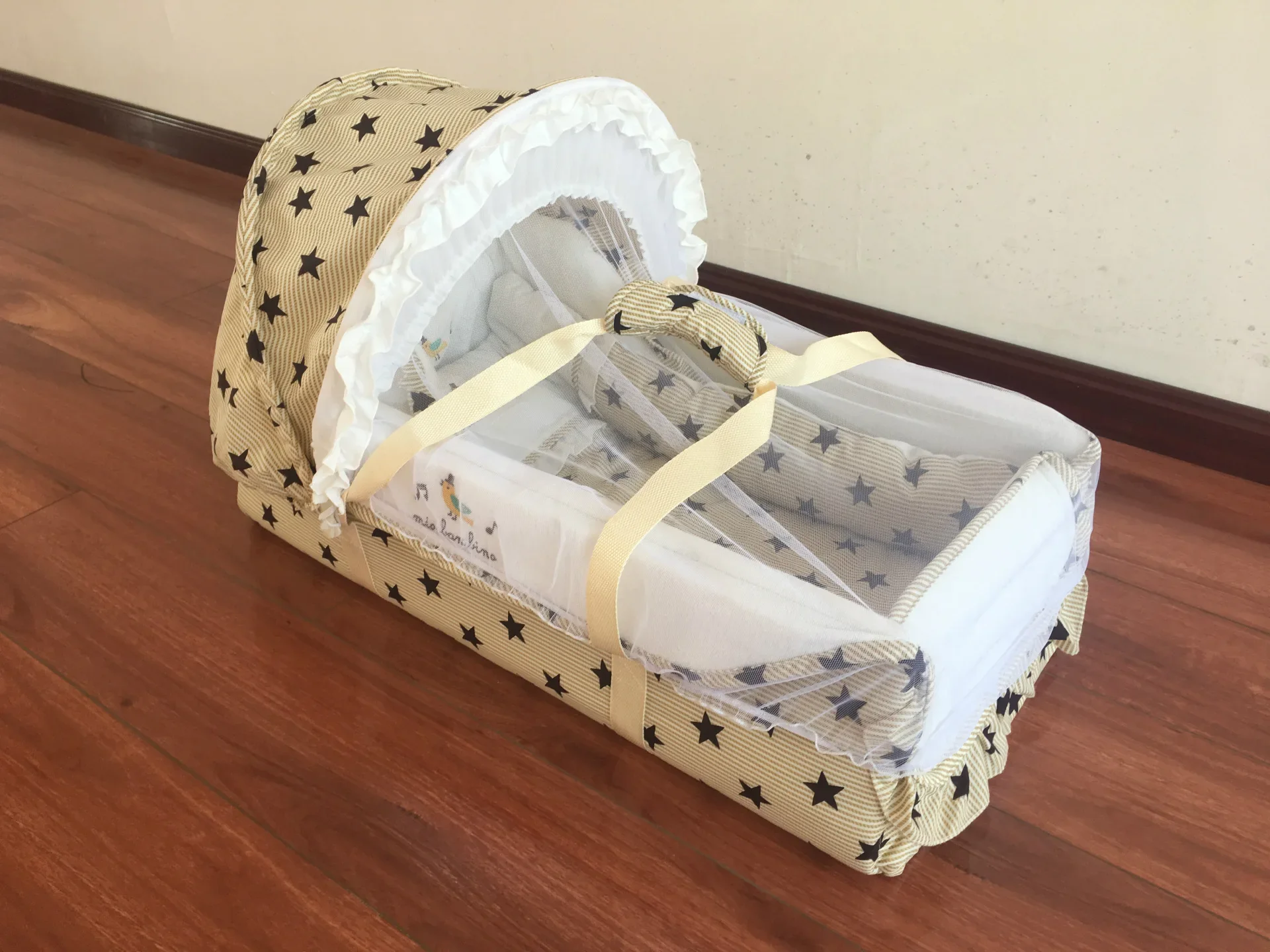 Crib Bassinet for Newborn Baby Stroller Roller Crib Rocking Portable Sleeping Basket with Mosquito Net Baby Bassinet Stroller