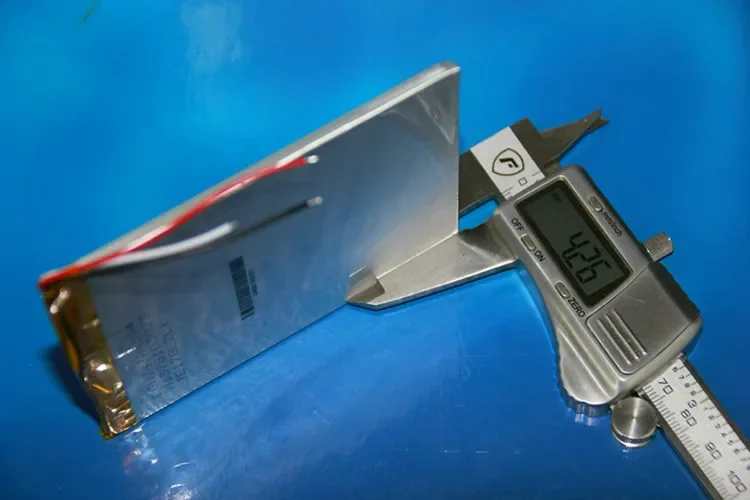 Nuevo 4394106   Batería de tableta PC de doble núcleo P85A para V972 V971 quad core Ramos V975M I10 celda de iones de litio recargable 3 cables