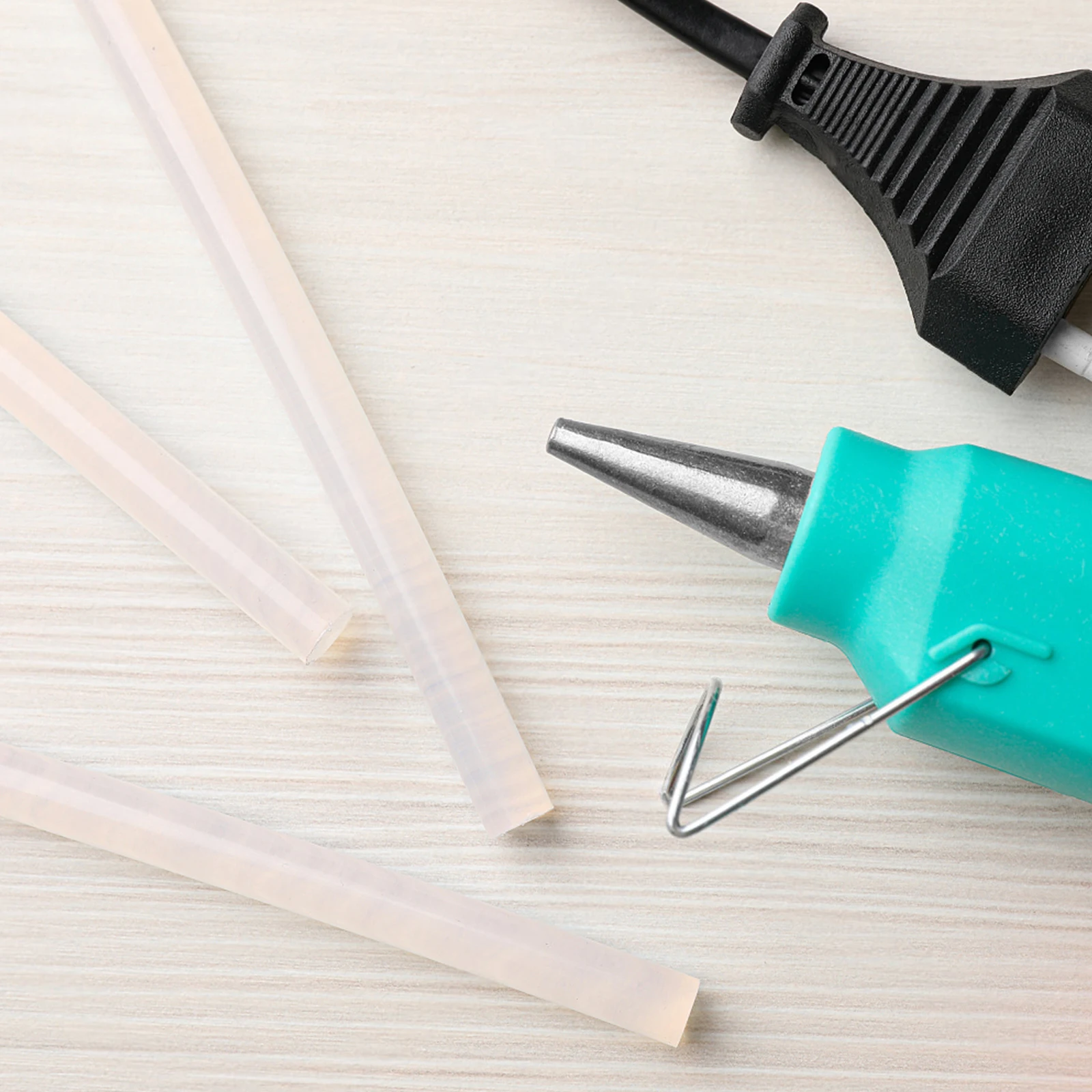 

100Pcs Hot Melt Glue Sticks Colored DIY Crafts Adhesive Glue Rods for Handmade Projects DIY Accessories