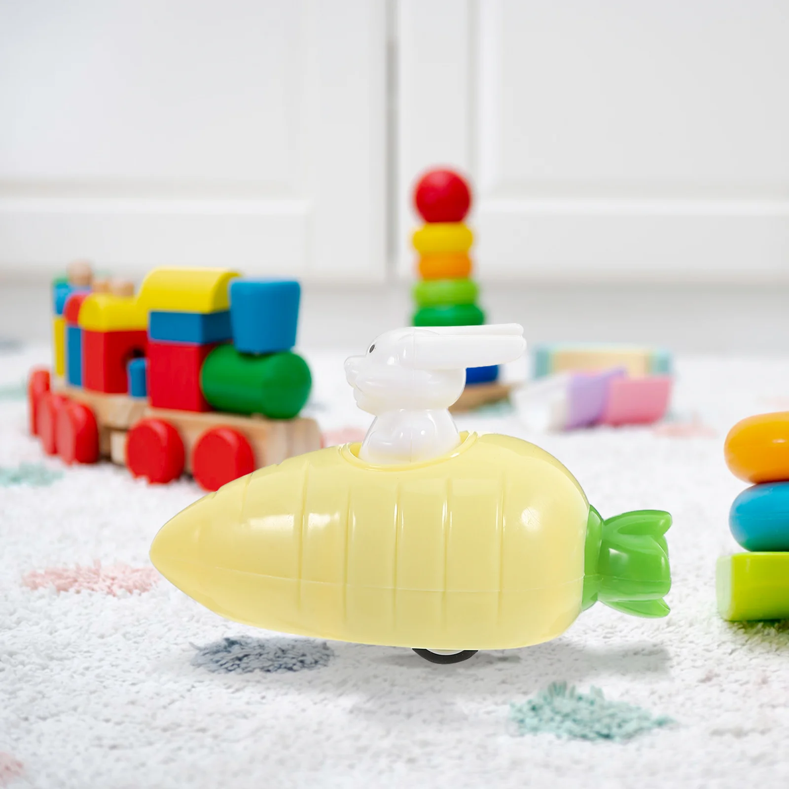 12-delig trek auto speelgoed baby cartoon push plastic traagheid kleine voertuigen kind Pasen thema wortel speelgoed compact licht