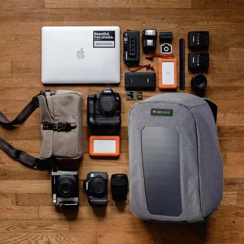 2026 New Hot Selling Customized Anti-Theft Solar Backpack USB Charger Port Outdoor Travel Bag