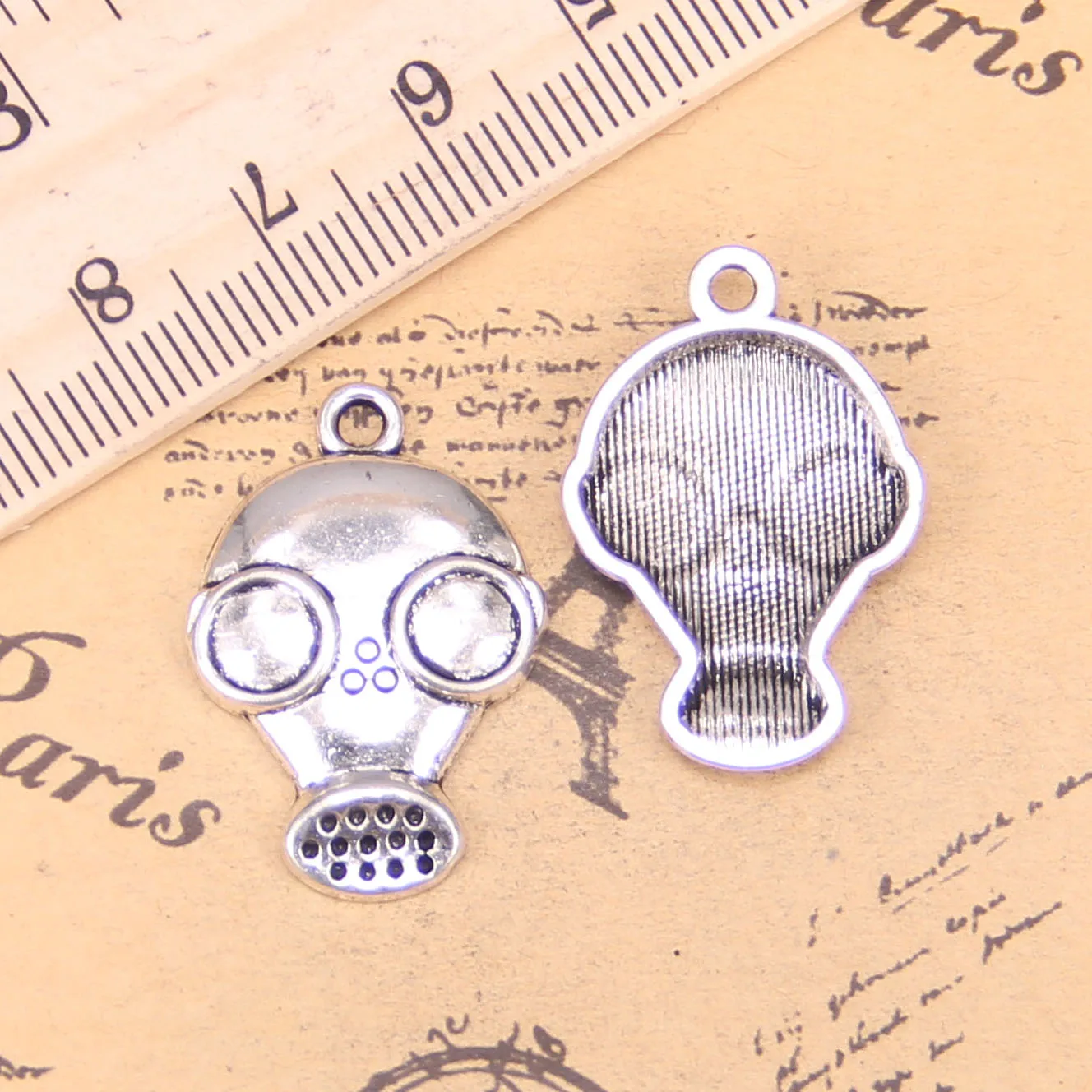 48pcs Jewelry Charms Gas Mask Steampunk 28x19mm Antique Silver Plated Pendants Making DIY Handmade Tibetan Silver Jewelry