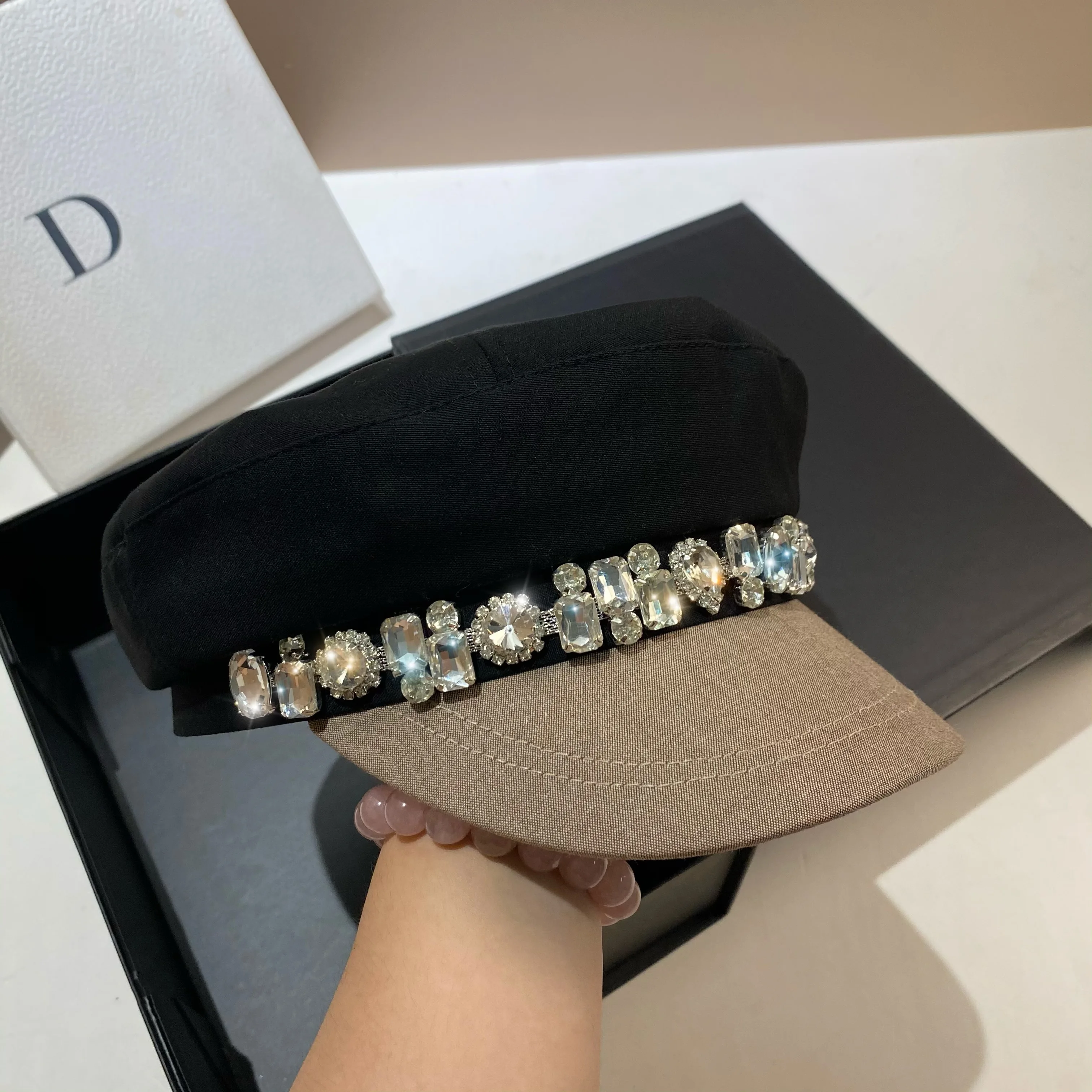 Spring and Autumn Light Luxury Rhinestone Navy Hat Fashion Colored Cotton Linen Flat Top Duck Tongue Hat Outdoor Newspaper Hat