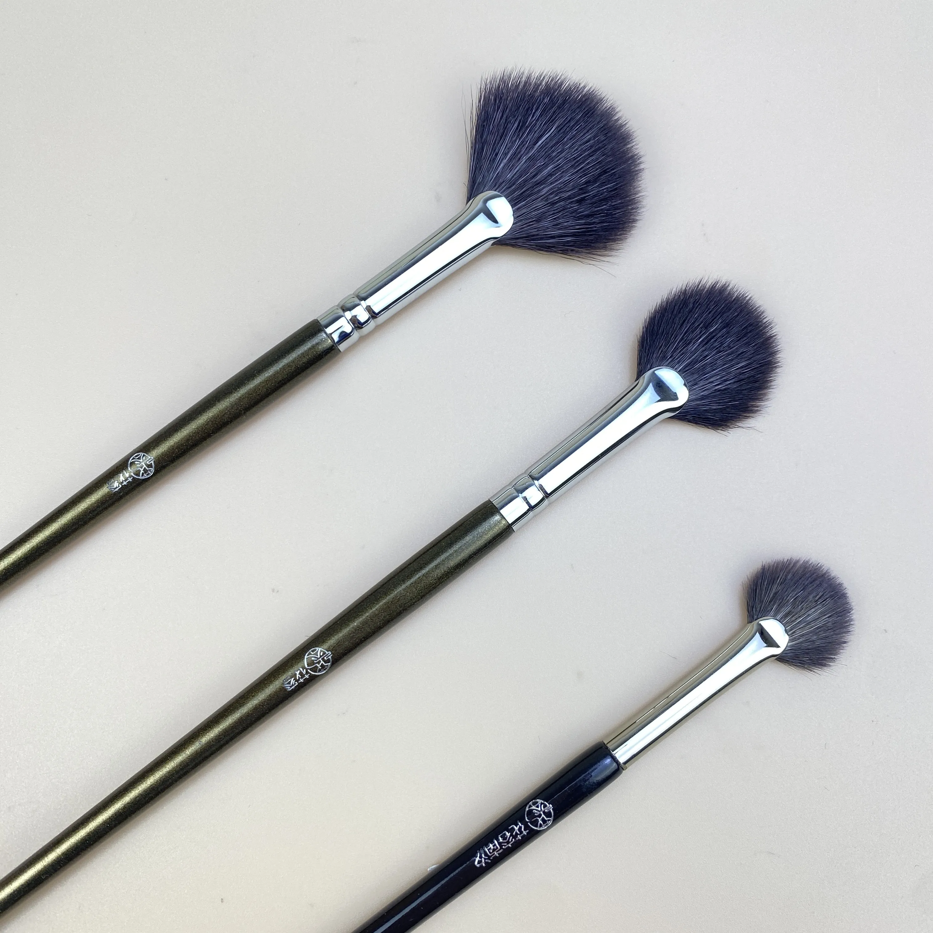 Starry Sky Blue Wool Fan-shaped Highlighting Brush