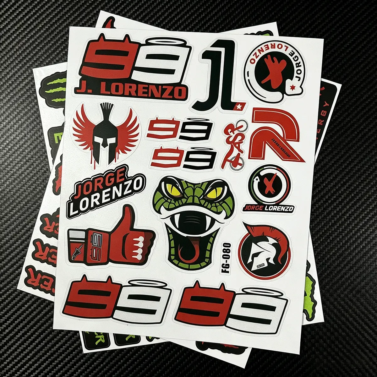 

Светоотражающие наклейки Monster Energy для мотоциклов: для топливных баков, шлемов и декора кузова