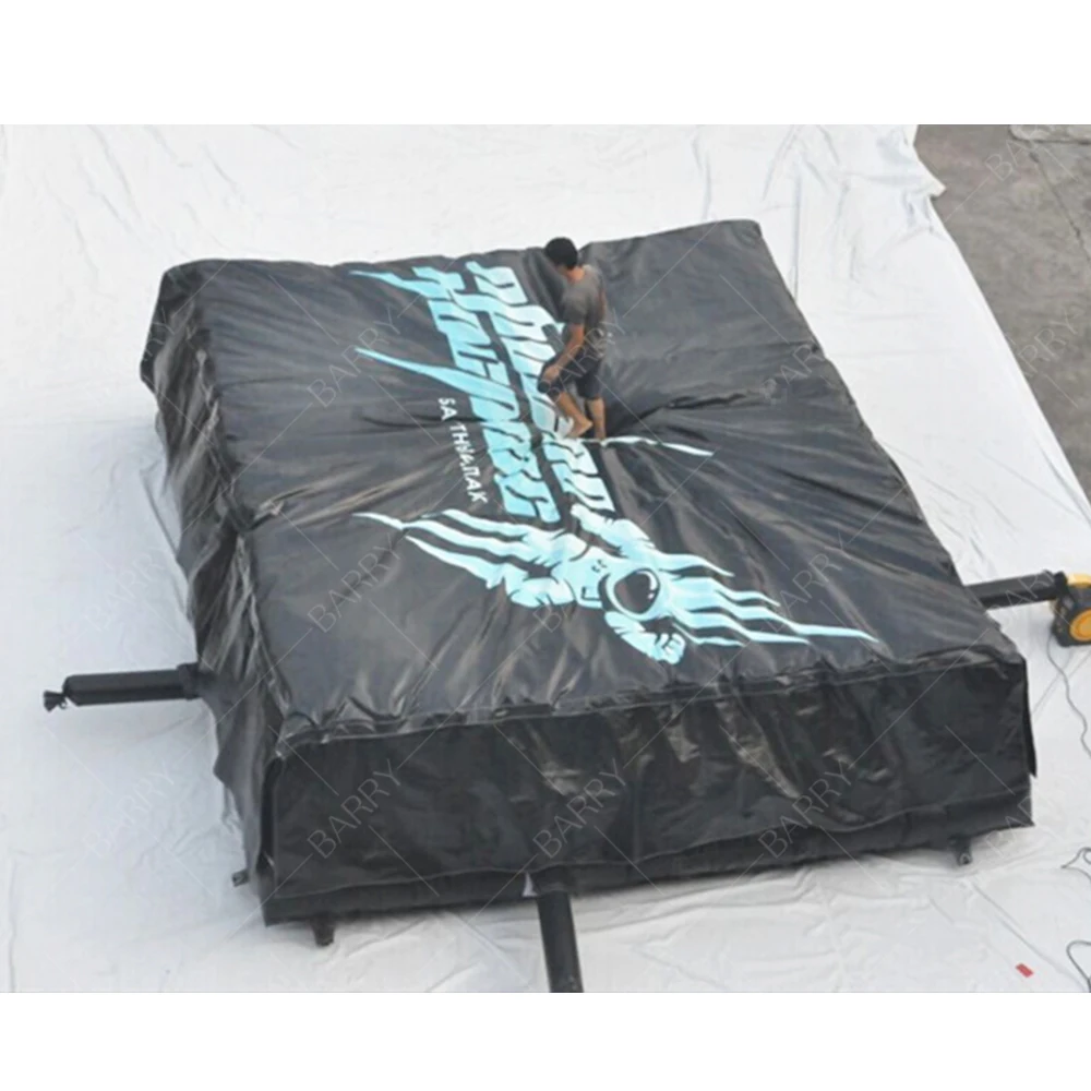 

Factory Price Inflatable Sky Jump airbag Snowboard Landing Bmx Stunt Jump Training airbag for Trampoline Park