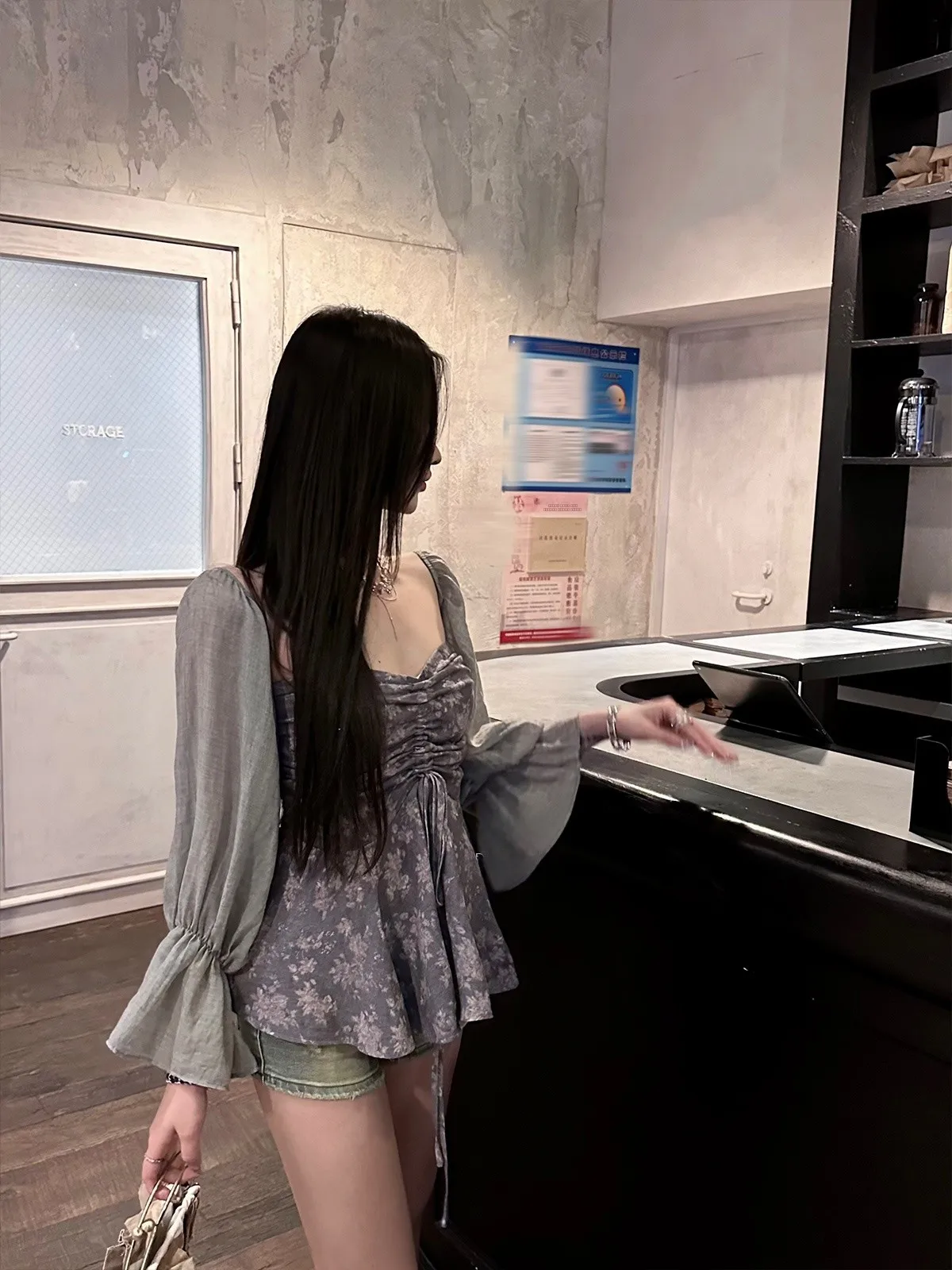 

Летний топ Chien Sexy с цветочным принтом на одно плечо, длинными съемными рукавами-колокол, защитой от солнца, для женщин, для повседневной носки, приталенный крой...