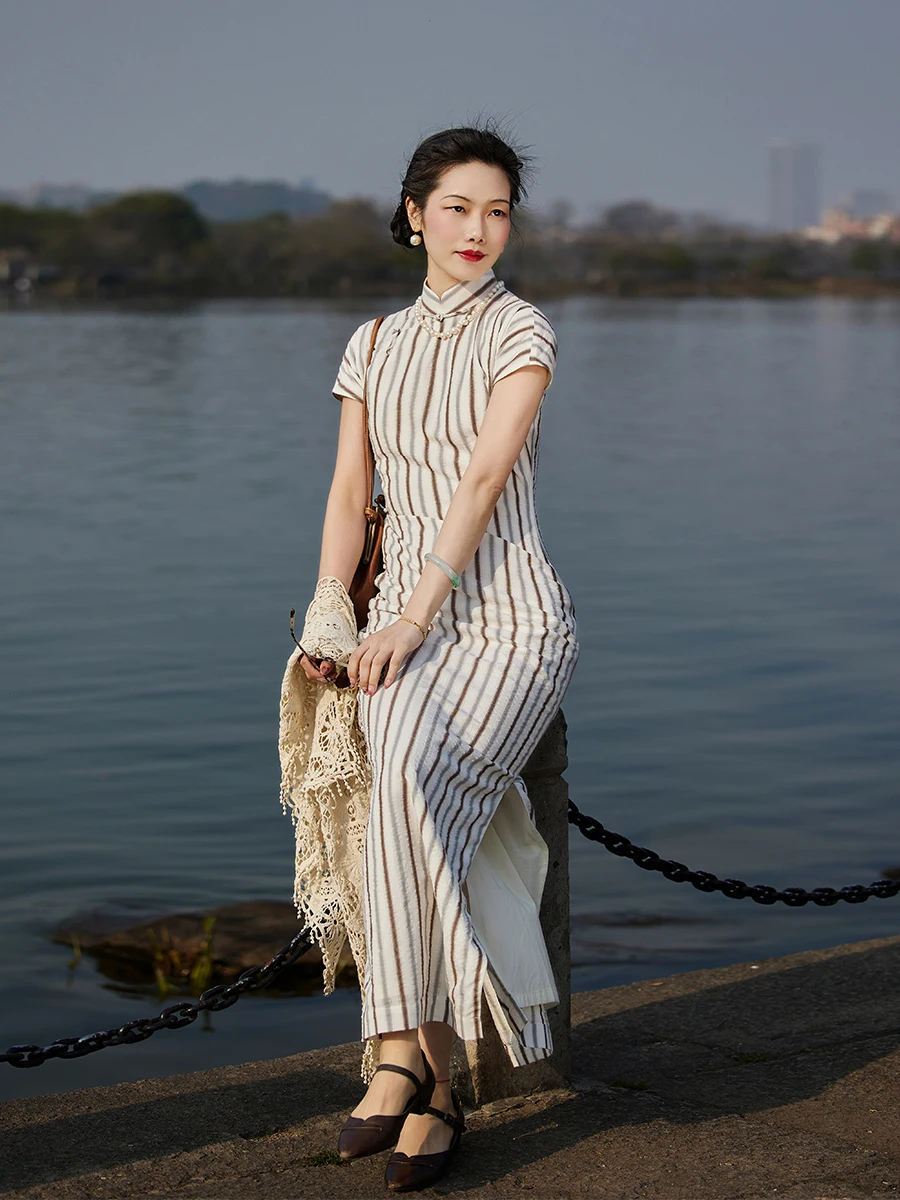 

Современный ретро-стиль в гонконгском духе, винтажный свободный крой, повседневный, с низким разрезом, традиционный китайский женский наряд