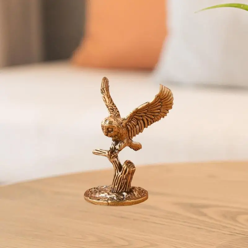 Retro Solid Copper Owl Mini Figurine Handcrafted Antique Brass Animal Tea Pet Desktop Decor for Tea Lovers Collection Gift