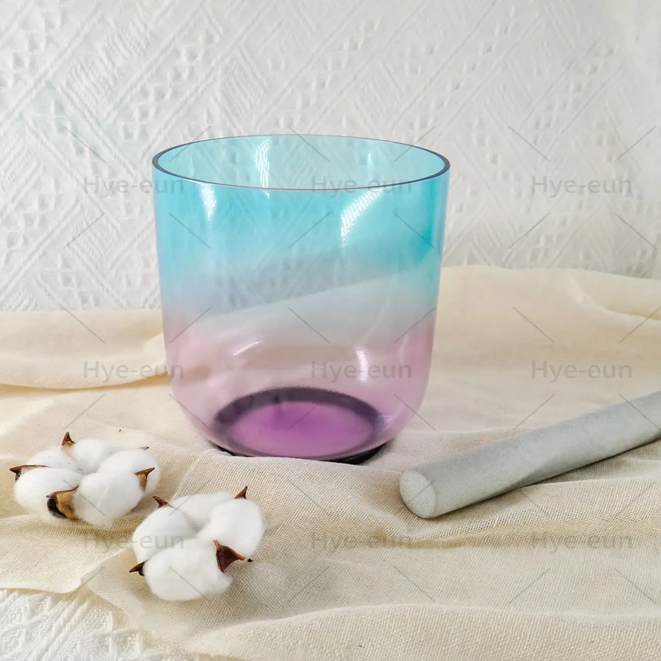 Star Linkup 5.5 Inch Color Tinted Clear Quartz Crystal Singing Bowl, Calibrated ABCDEFG Complete Musical Scale, Resonance Sound Healing Instrument for Sound Bath, Chakra Alignment & Spiritual Meditation Yoga