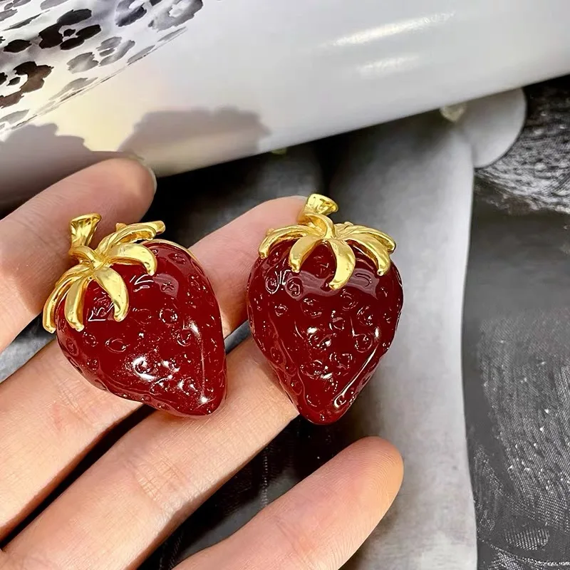 Red Strawberry Earrings New Personality Charming Hot Fashion Designers Fruit Pendientes Mujer