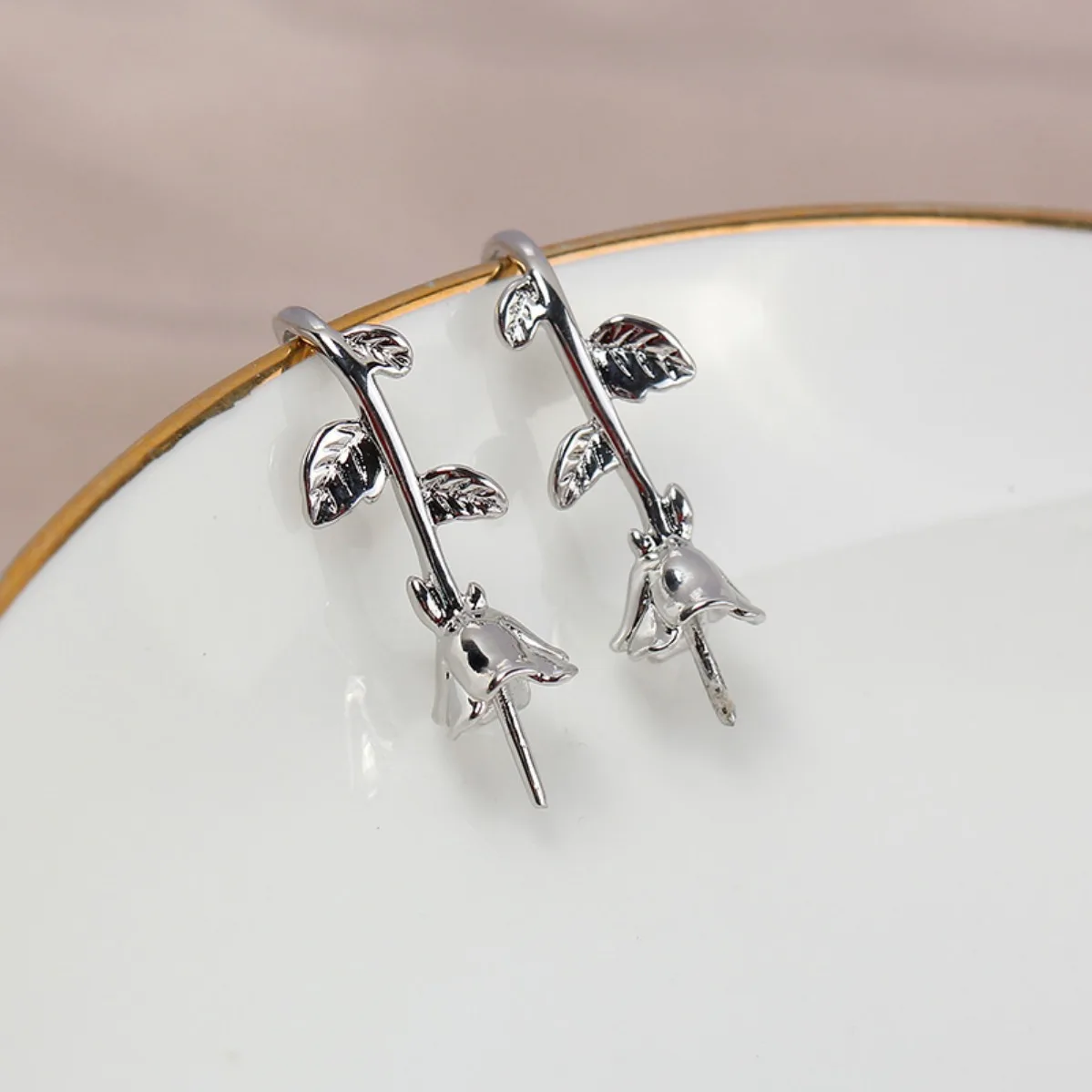 Brass 14K Gold Filled Floral‑Leaf Ear Wire Women DIY Jewelry Accessories For Pearl And Seed Bead Earring Making