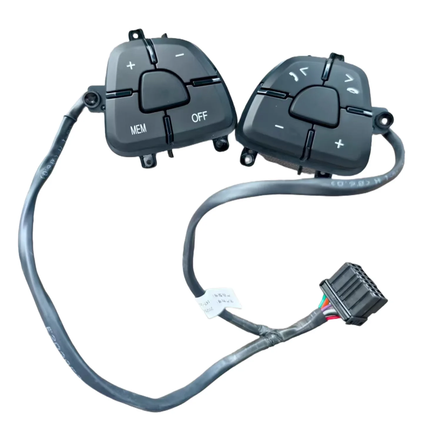 

Оригинальные многофункциональные кнопки на руле для Sinotruk Howo TX/SITRAK