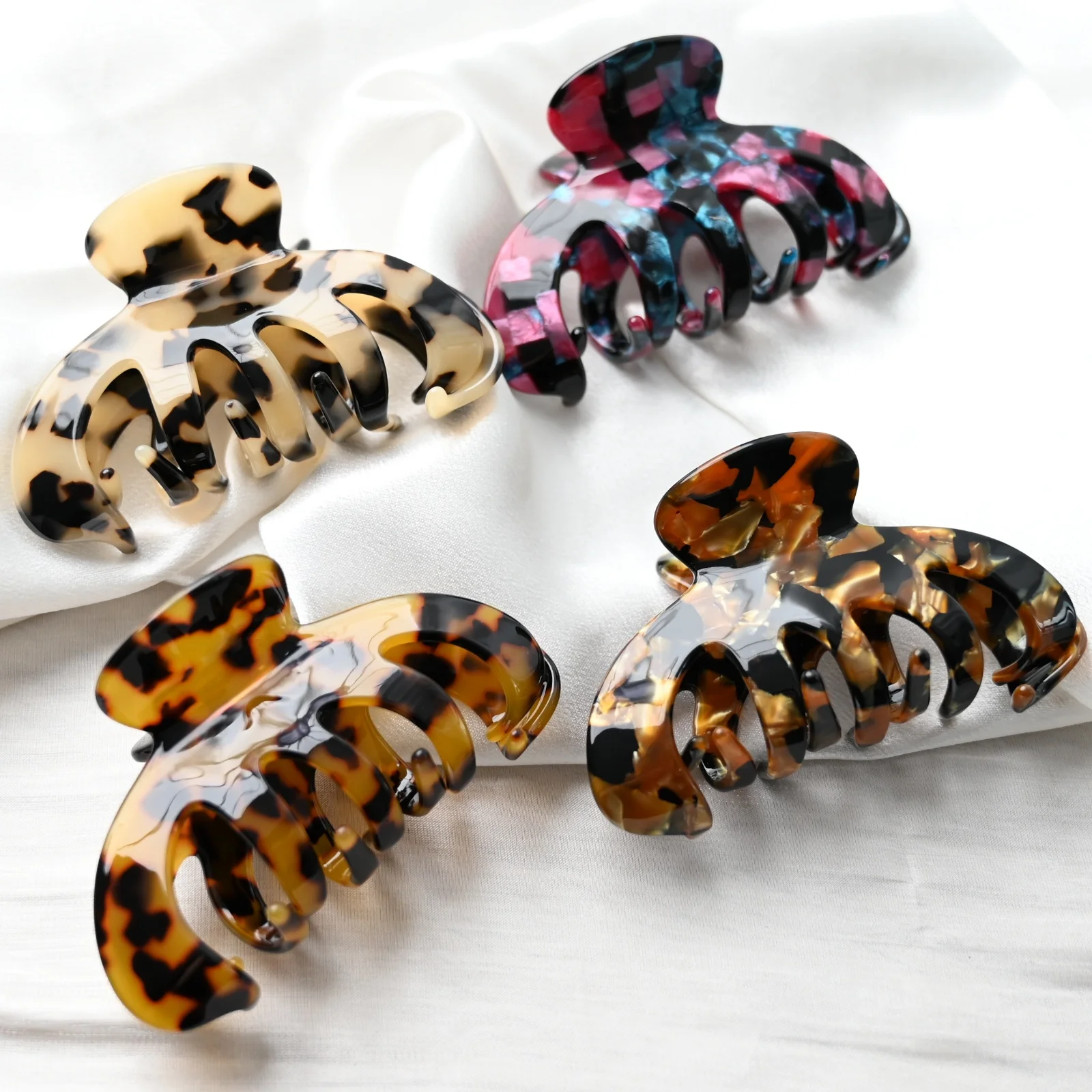 

Acetate Hair Claw Clip 9cm Long Hair Crab Tortoiseshell Big Hair Claw for WomenHair Clamp for Bun Updo and Half Up Hairstyle