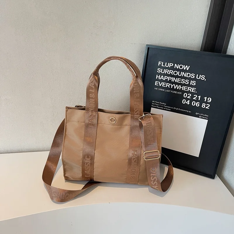 

New 2025 Canvas Tote Bag Casual Versatile Student Single oulder Bag Lightweight Large Capaci Ladies Handheld Tote Bag