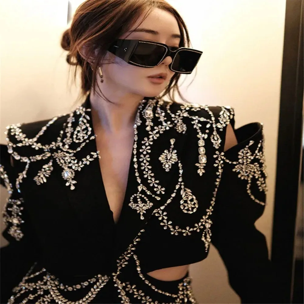 

Luxury Women Crystal Beading Blazer Tops Sexy Backless Hollow Out Suit Coat Runway Designer Long Shiny Baroque Diamonds Jacket