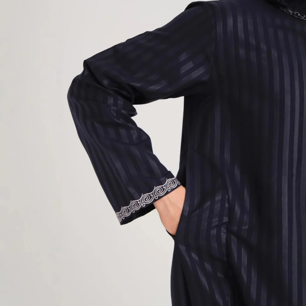 2025 nowy muzułmański haftowany szlafrok z długim rękawem w paski marokański męski szlafrok z kapturem boczne usta Ramadan dubaj luksusowy Islam elegancki