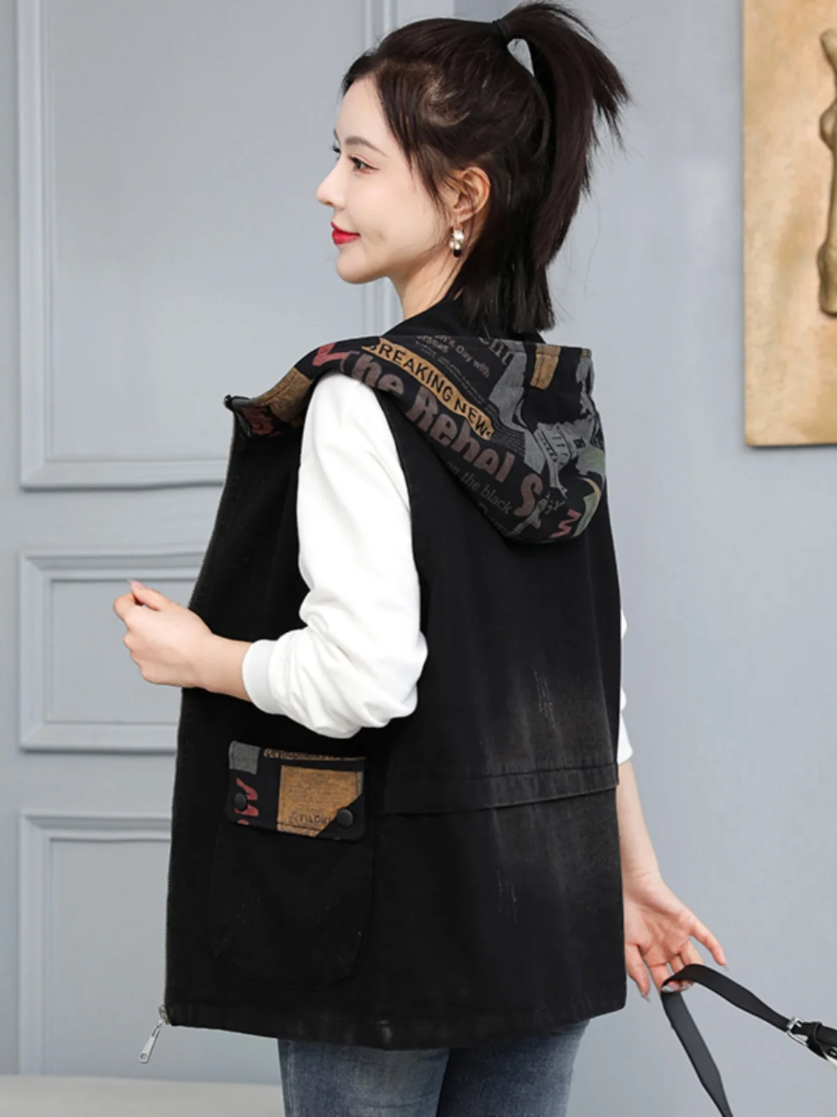 Damska kamizelka jeansowa na wiosnę i jesień, modna, dla kobiet w średnim wieku, luźna, duży rozmiar, wyszczuplająca, uniwersalna kurtka wierzchnia.