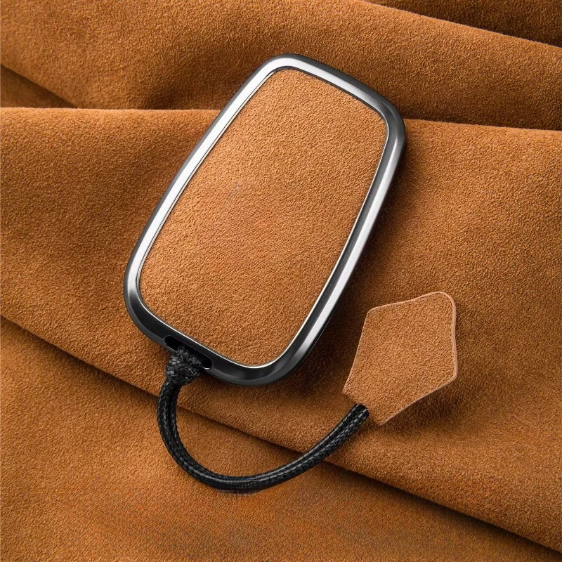 For Toyota Crown Land Cruiser 13/14/12th Generation Crown Keycase High End Fur Metal Keycase Buckle
