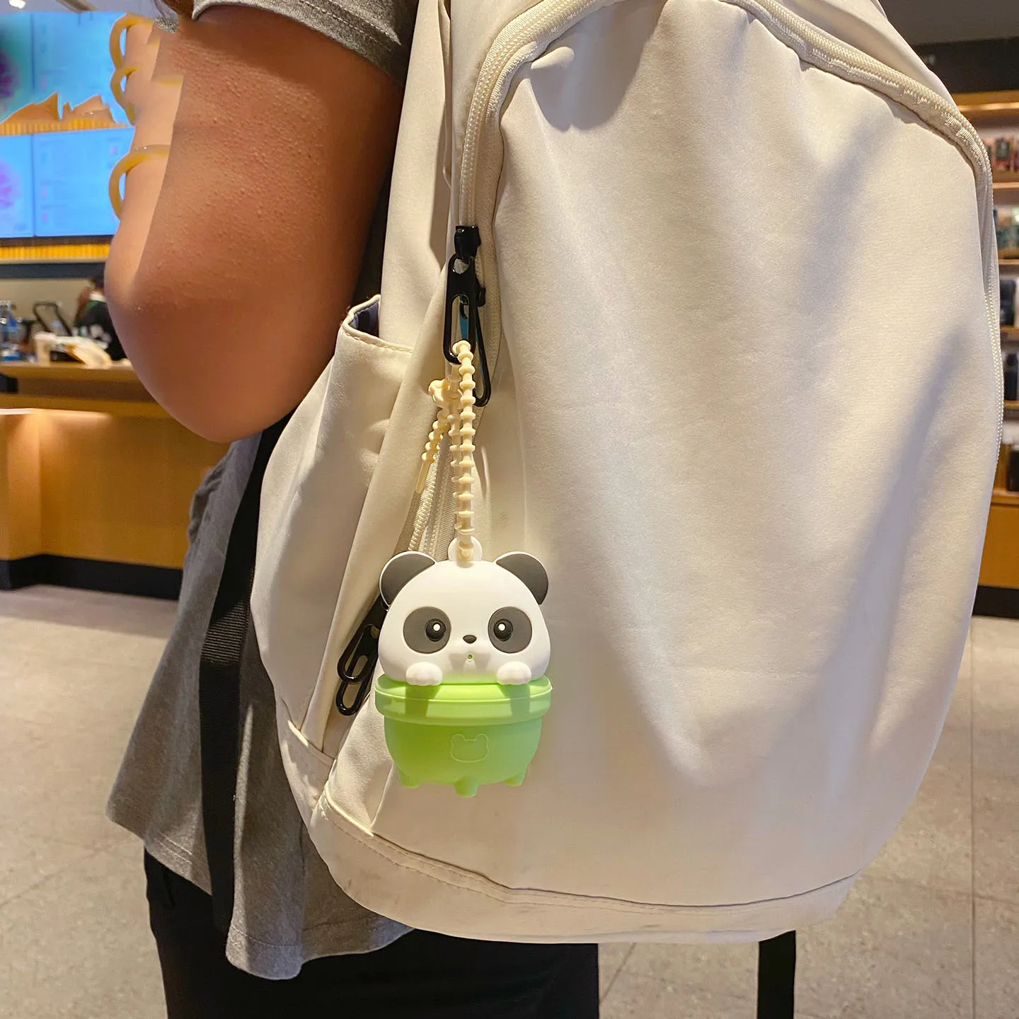 Creative Water-absorbent Press Keychain Body Spray Water Animals Dinosaur Panda Duck Keyring Kids Backpack Pendant Key Chain