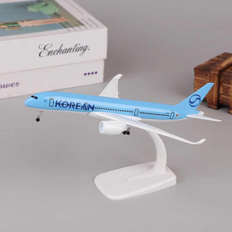 

Collectible Korean Airlines A350 Toy Plane - 20CM 8inch Diecast Alloy DIY Decoration.