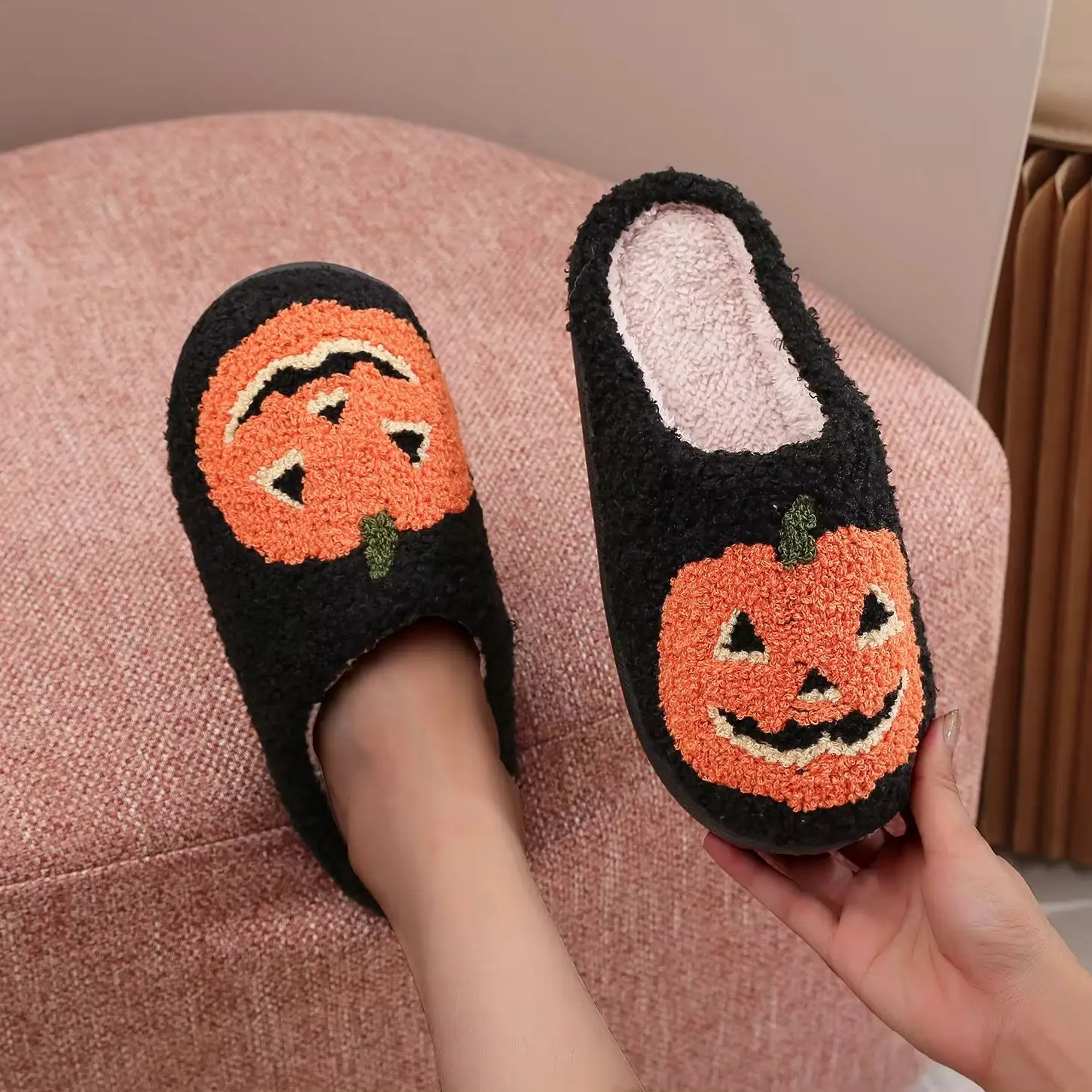 Winter home home pumpkin lantern pattern cotton slippers non-slip thick bottom wool cotton slippers