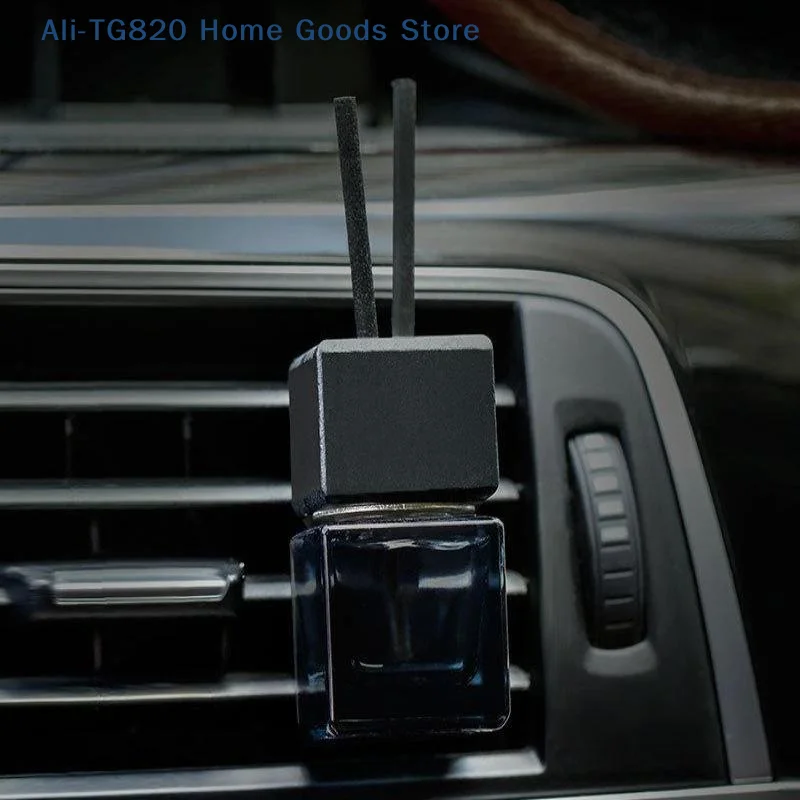 [TG820]1 Piece Car Decoration Square Car Hanging Glass Bottle Air Freshener Empty Bottle Aromatherapy Ornament Pendant Diffuser