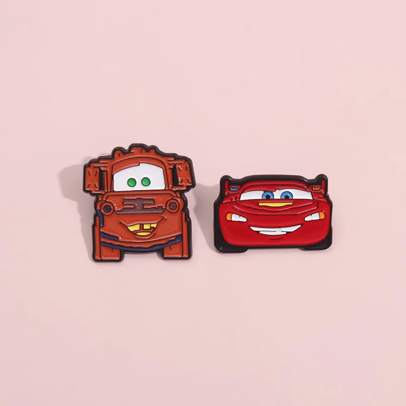 屋外旅行バスの金属ブローチ、創造的な車のバッジ、ココナッツの木、日没、自転車のエナメル、パンクピン、友人へのジュエリーギフト